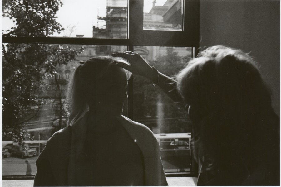 Fotografie z autorské rekonstrukce Osmihodinové výstavy z roku 1970 Dalibora Chatrného, 1990, foto: Marie Kratochvílová